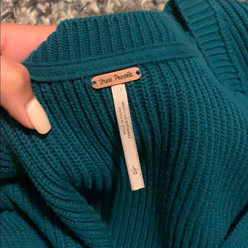 Sweater - Picture 5 of 5
